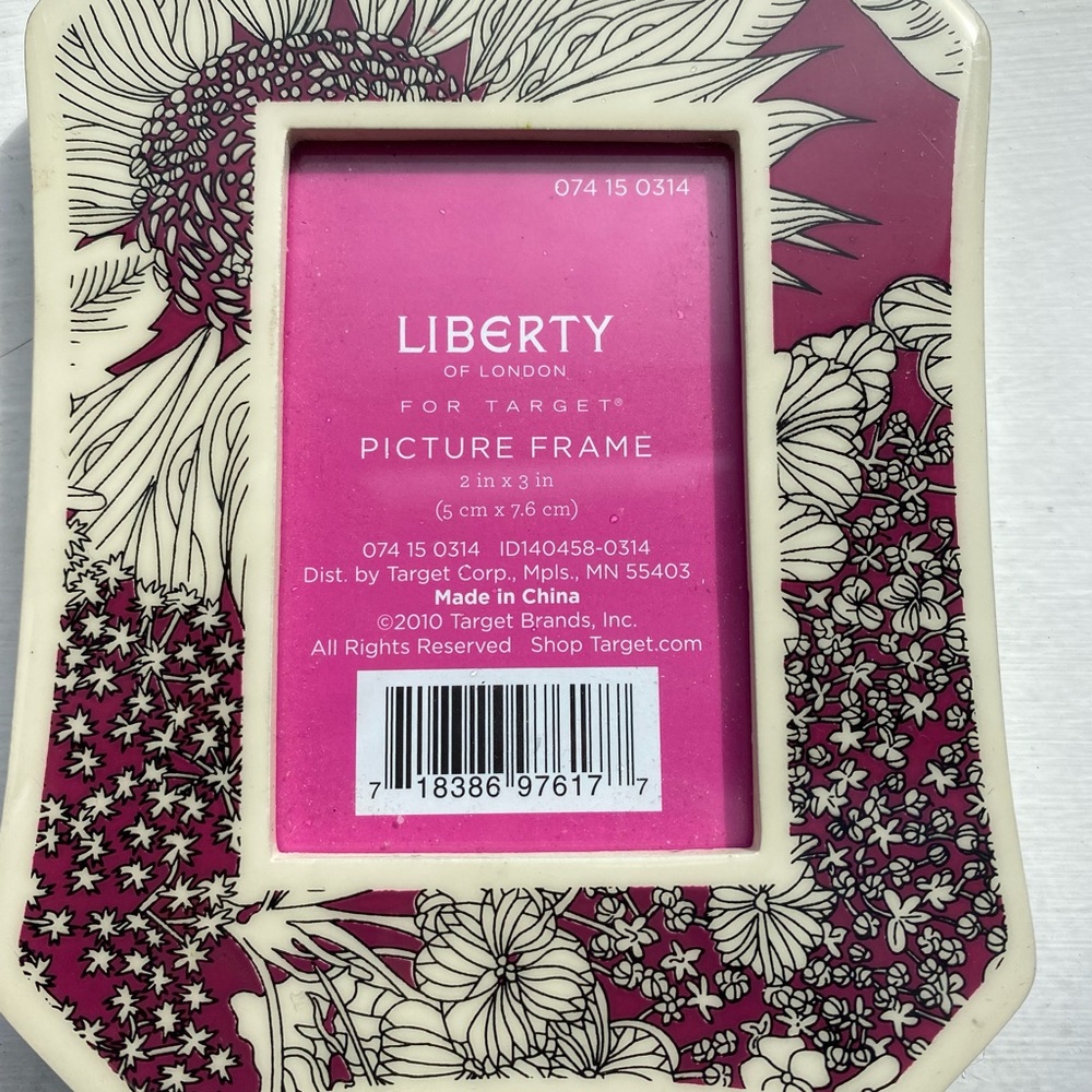 Liberty of London 2x3 Frame